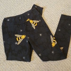 LulaRoe Bee Leggings OS